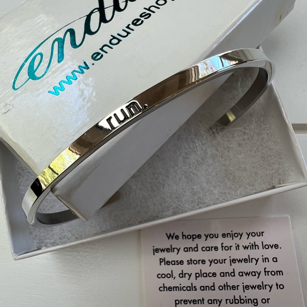 NIB Endure Jewelry RUN Bracelet
